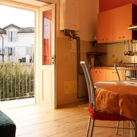 Domus Vicina Al Centro Storico Apartment Pavia Exterior photo