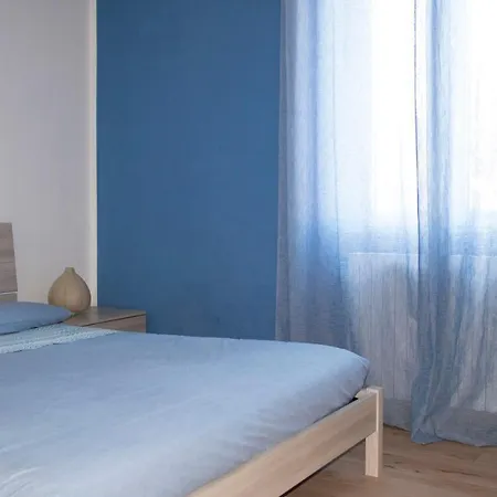 Domus Vicina Al Centro Storico Apartment Pavia Exterior photo